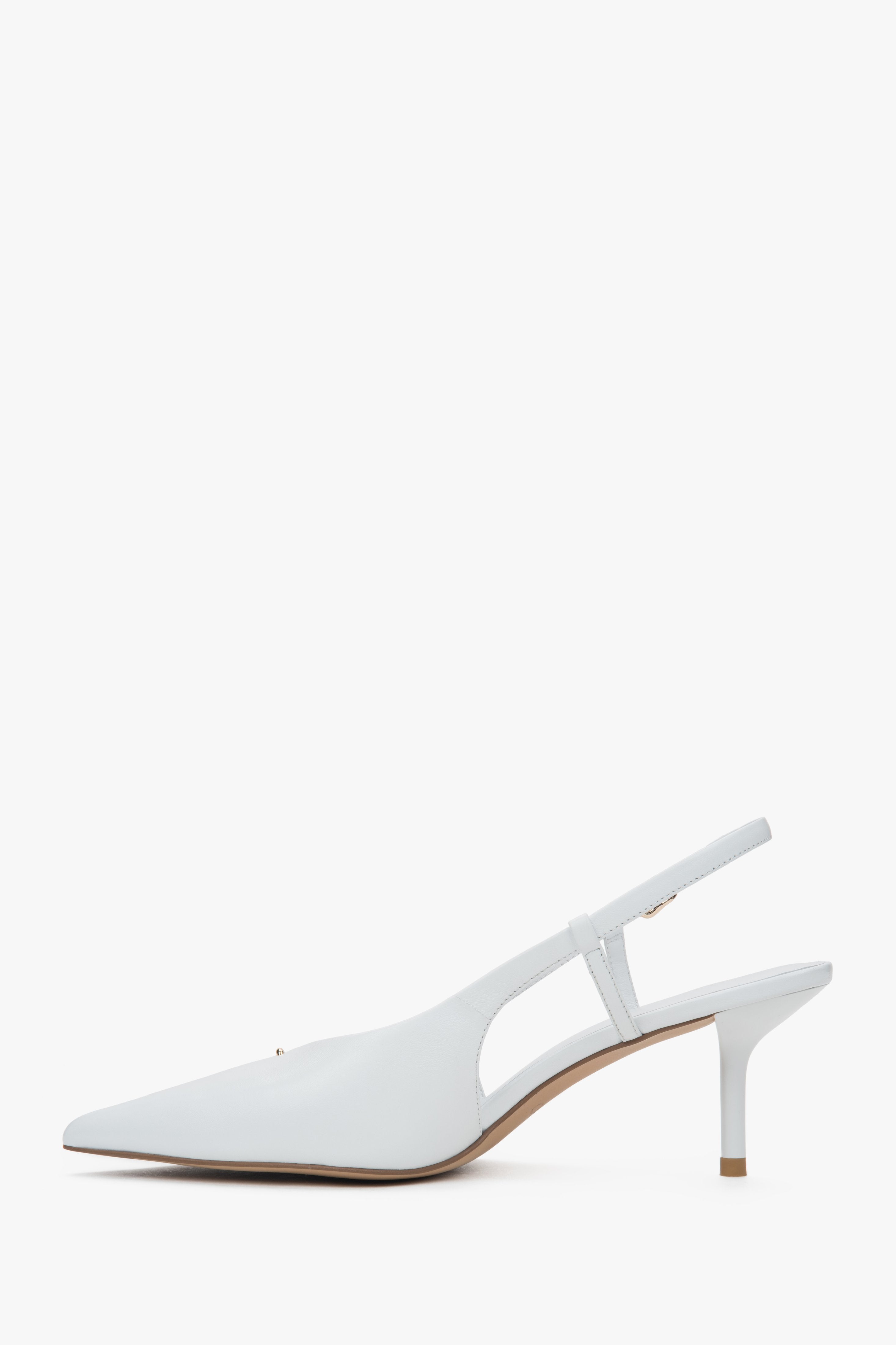 Women’s white slingback pumps with an open heel and a stable stiletto heel by Estro.