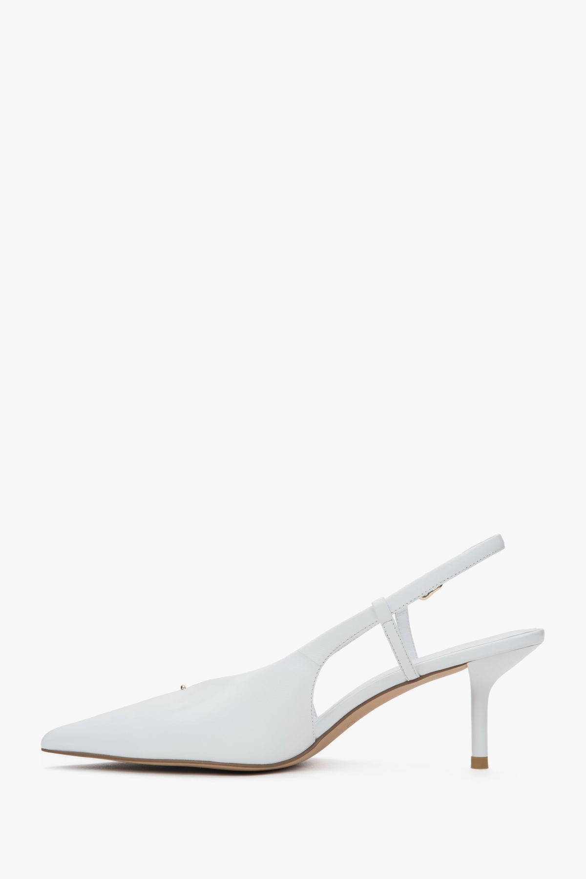 Women’s white slingback pumps with an open heel and a stable stiletto heel by Estro.