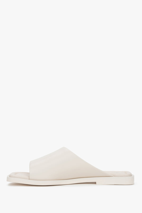 Women’s white slide sandals with a square toe in genuine leather, Estro.