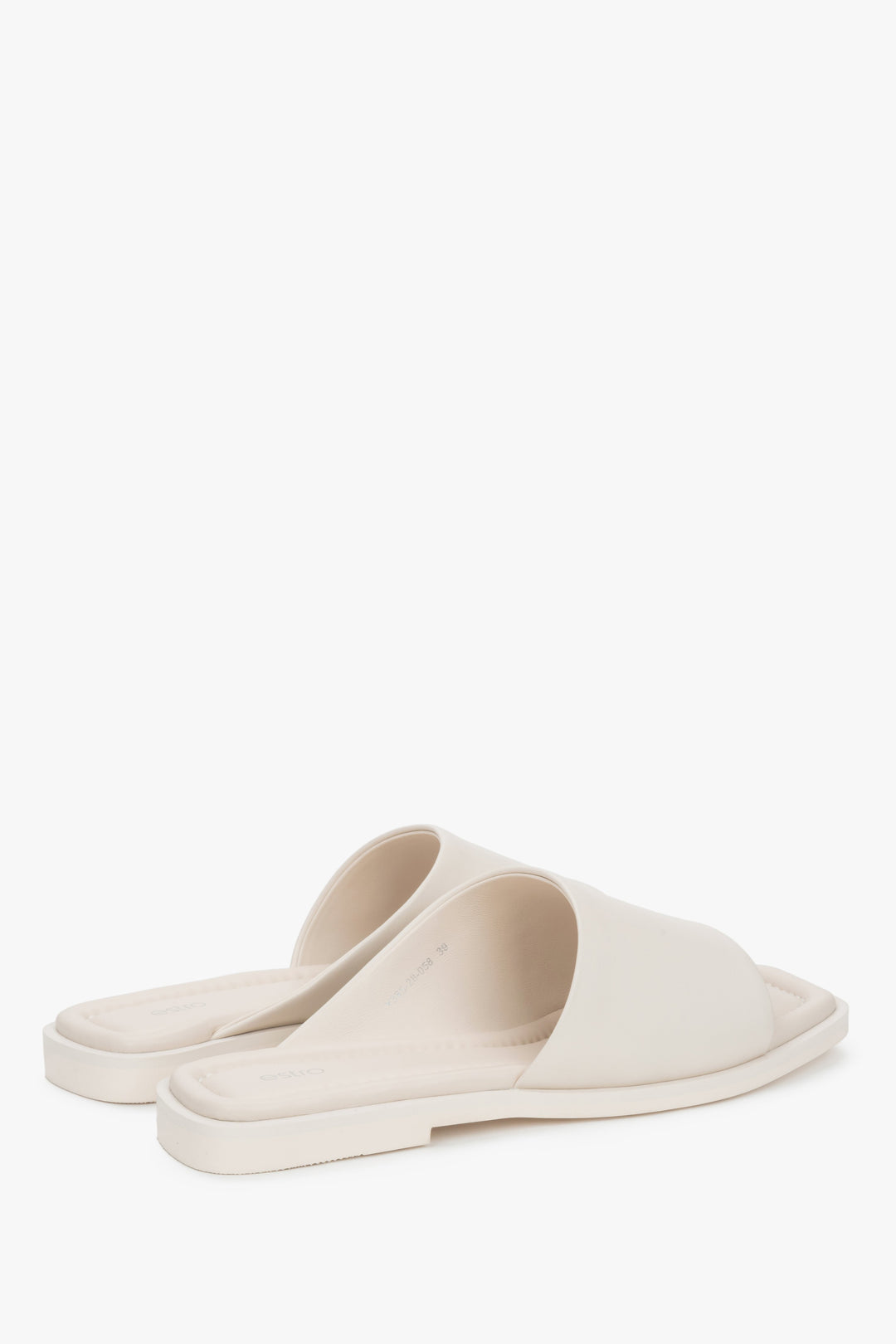 Made of genuine leather, women’s white slide sandals with a square toe, Estro.
