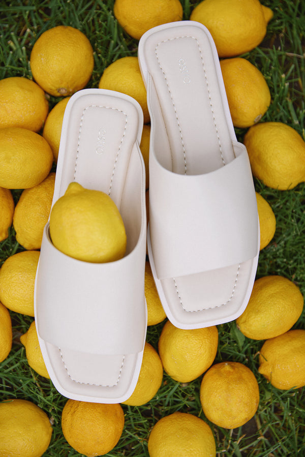 Women’s White Square-Toe Slide Sandals in Genuine Leather Estro ER00119225