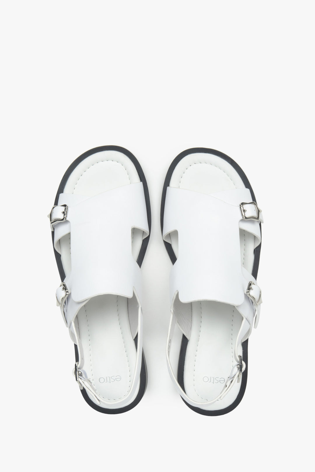 Women’s closed-toe sandals, white, flat sole, made of natural leather, Estro.