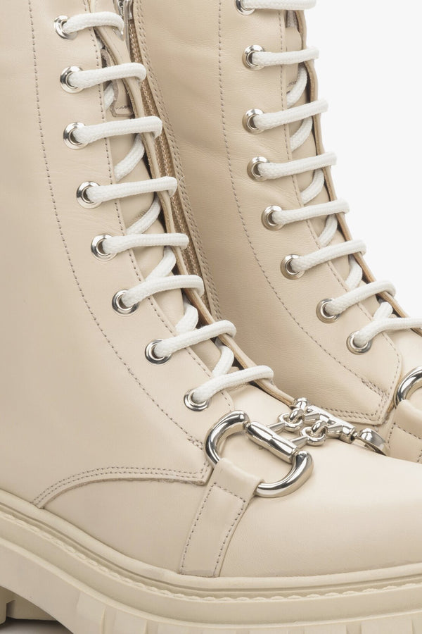 Women's beige boots for fall by Estro - close-up on details.