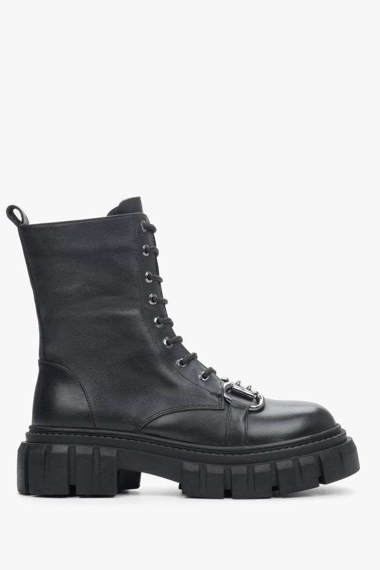 Women's black boots for winter by Estro.