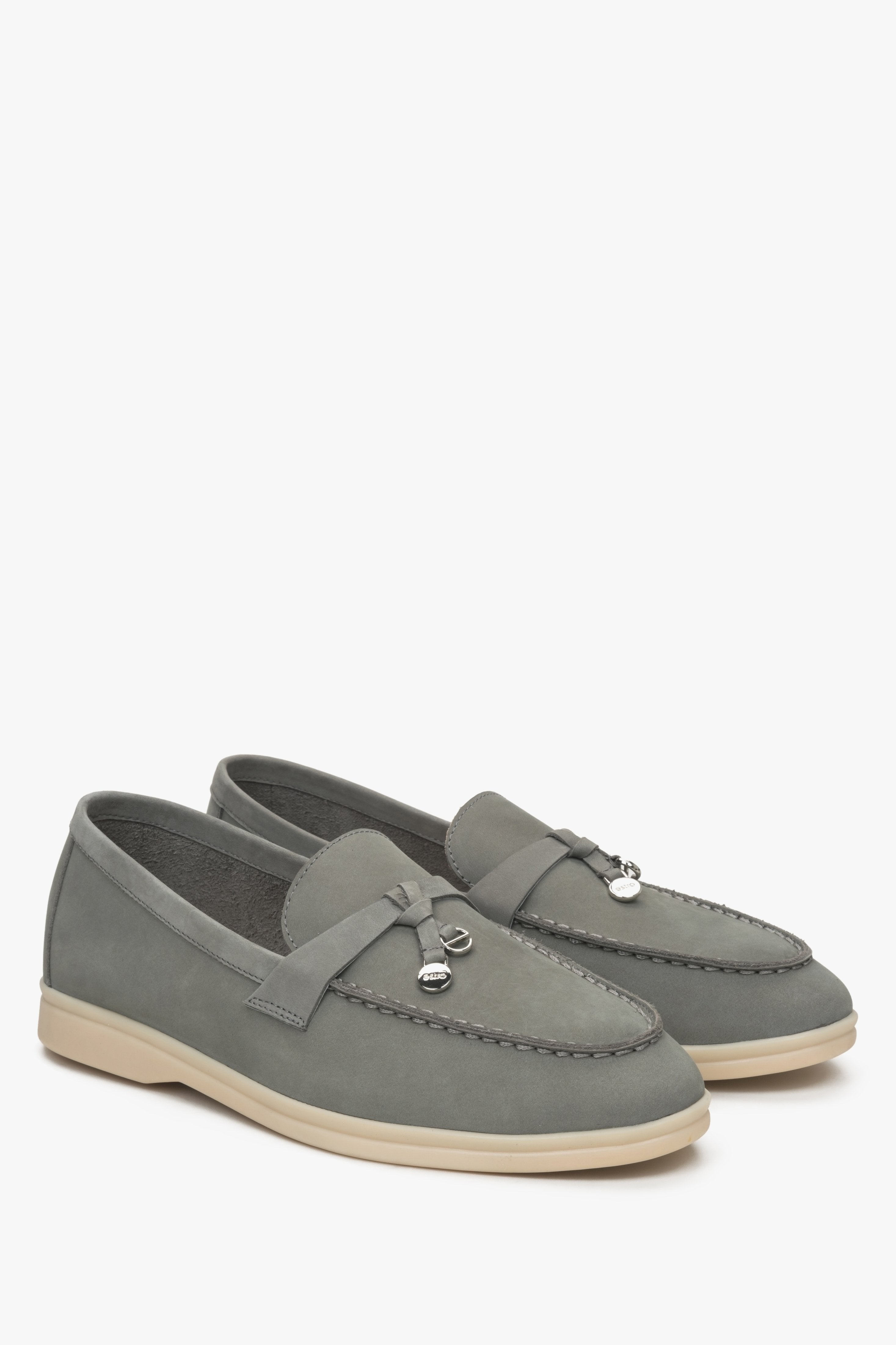 Women's Grey Tassel Loafers made of Nubuck Estro ER00114611