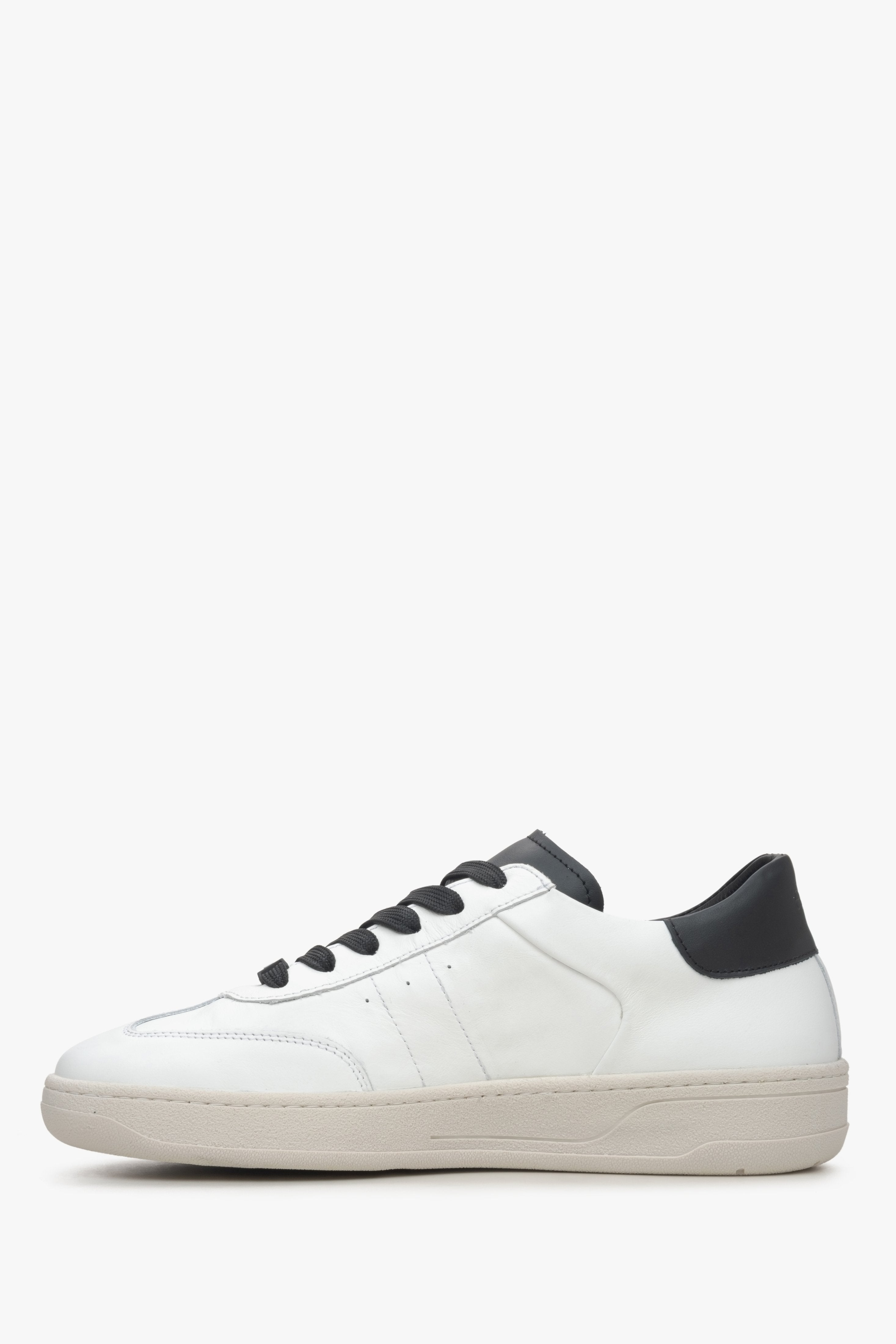 White leather women's sneakers Estro - side profile of the shoe.