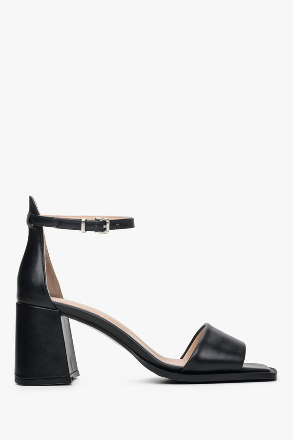 Women's Black Block Heel Sandals Estro ER00112688.