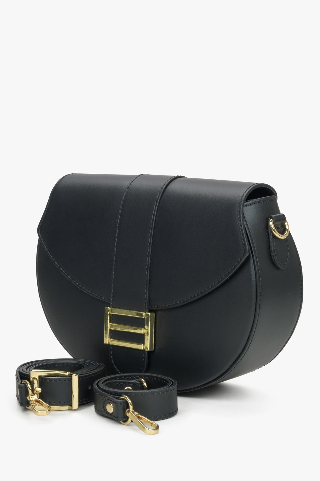 Women's black handbag made of premium Italian genuine leather by Estro.