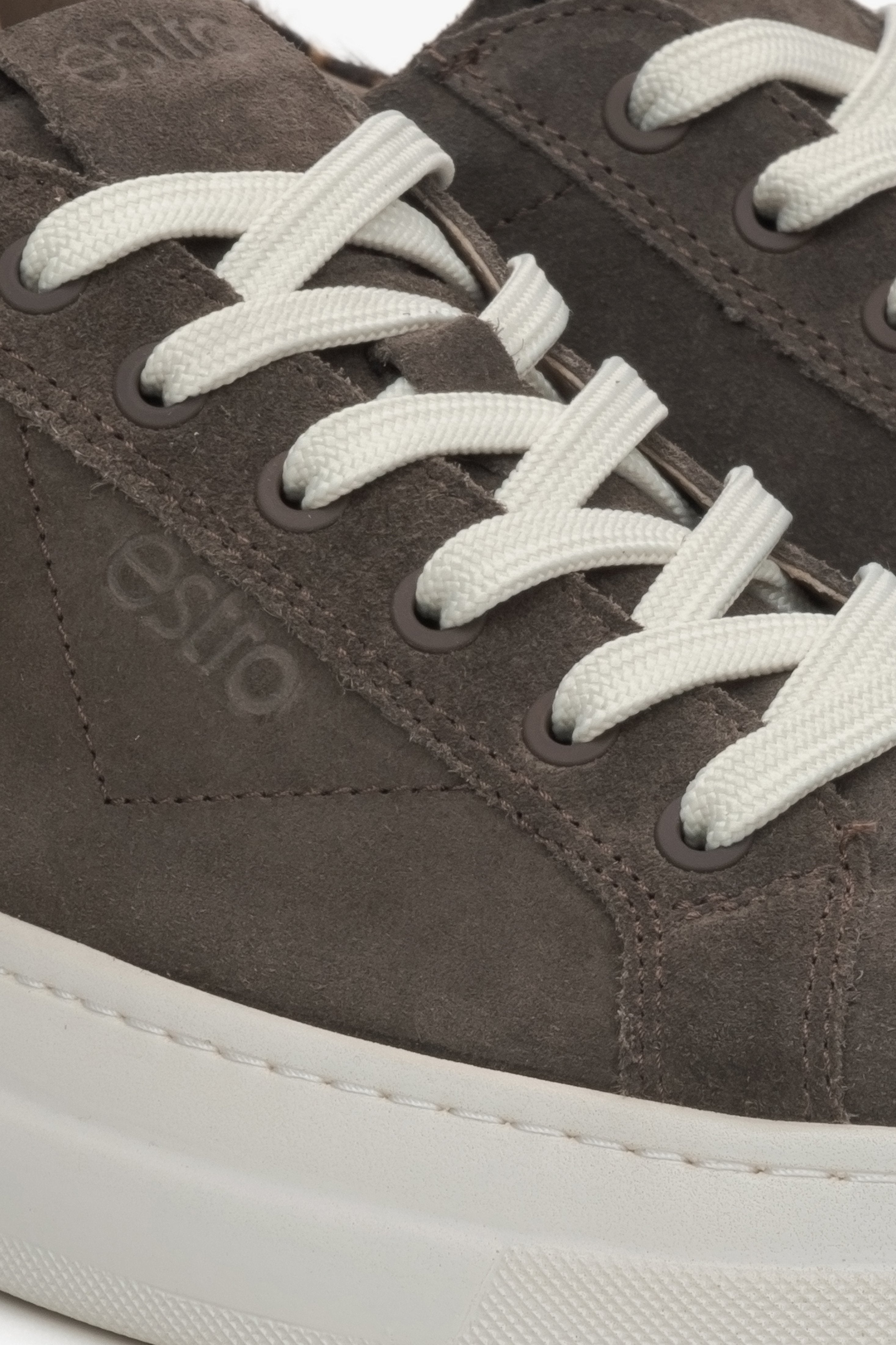 Grey women's velour sneakers Estro - details.