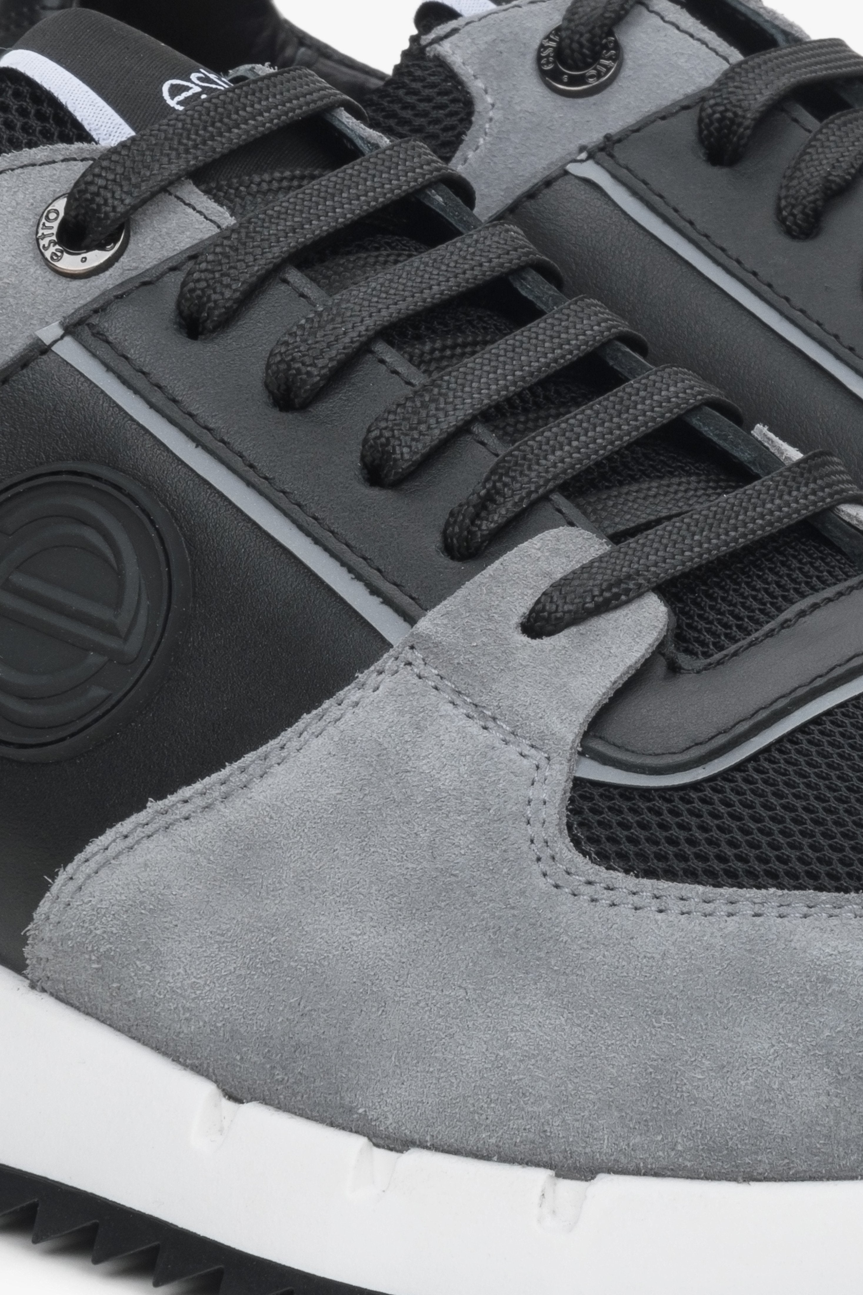 Estro men's black and grey sneakers - close-up on details.