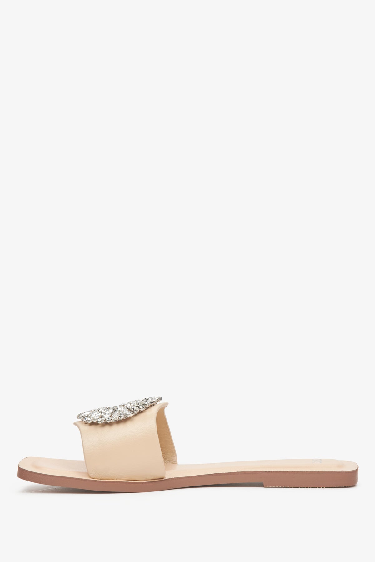 Women's flat slide sandals in sand beige with round embellishment Estro.