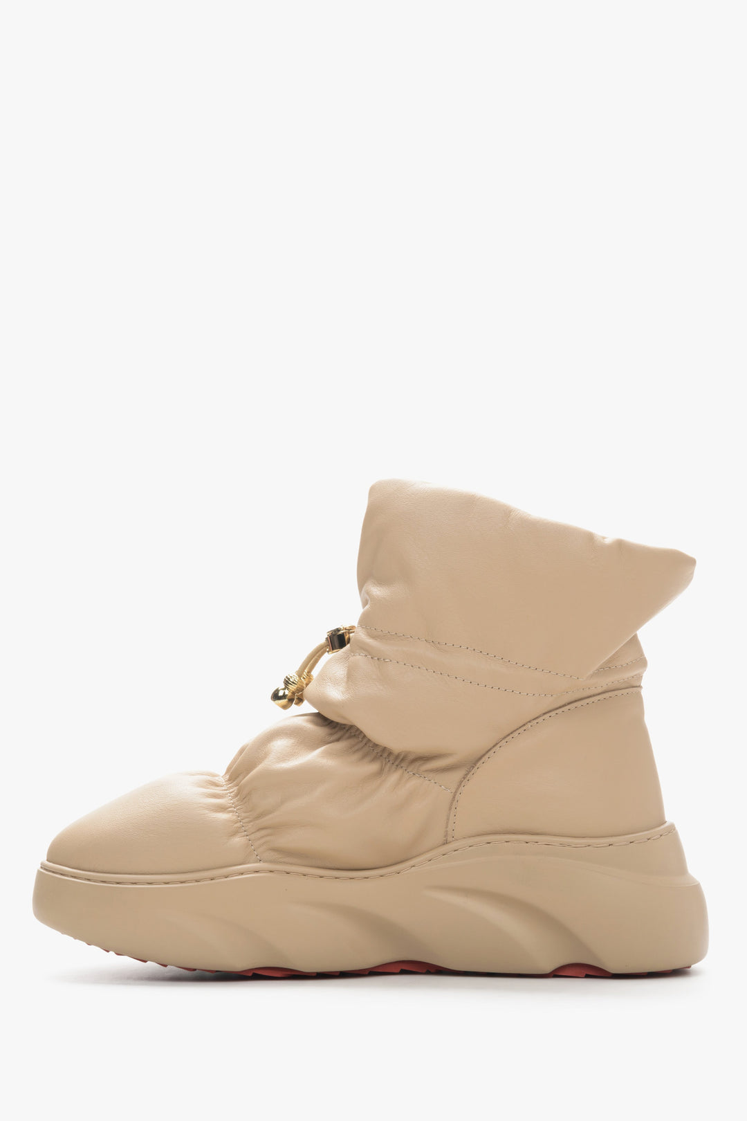 Women's beige Estro leather snow boots - shoe profile.