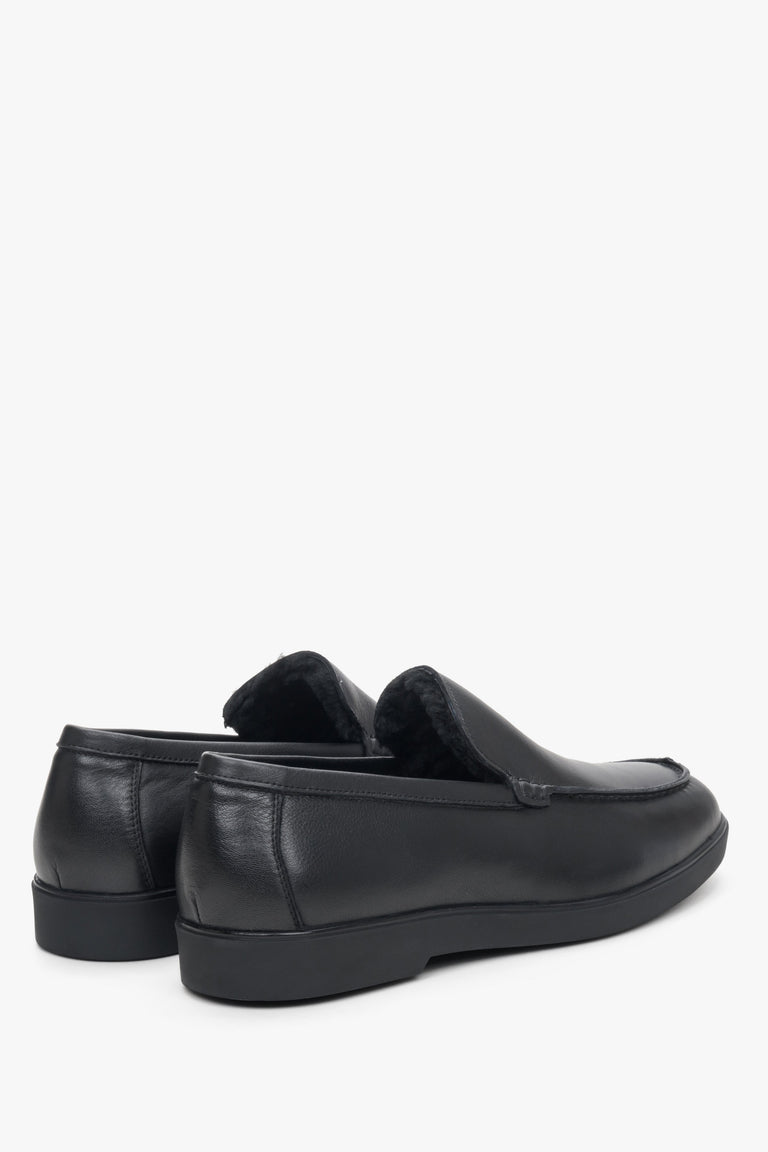 Leather men's black moccasins by Estro.