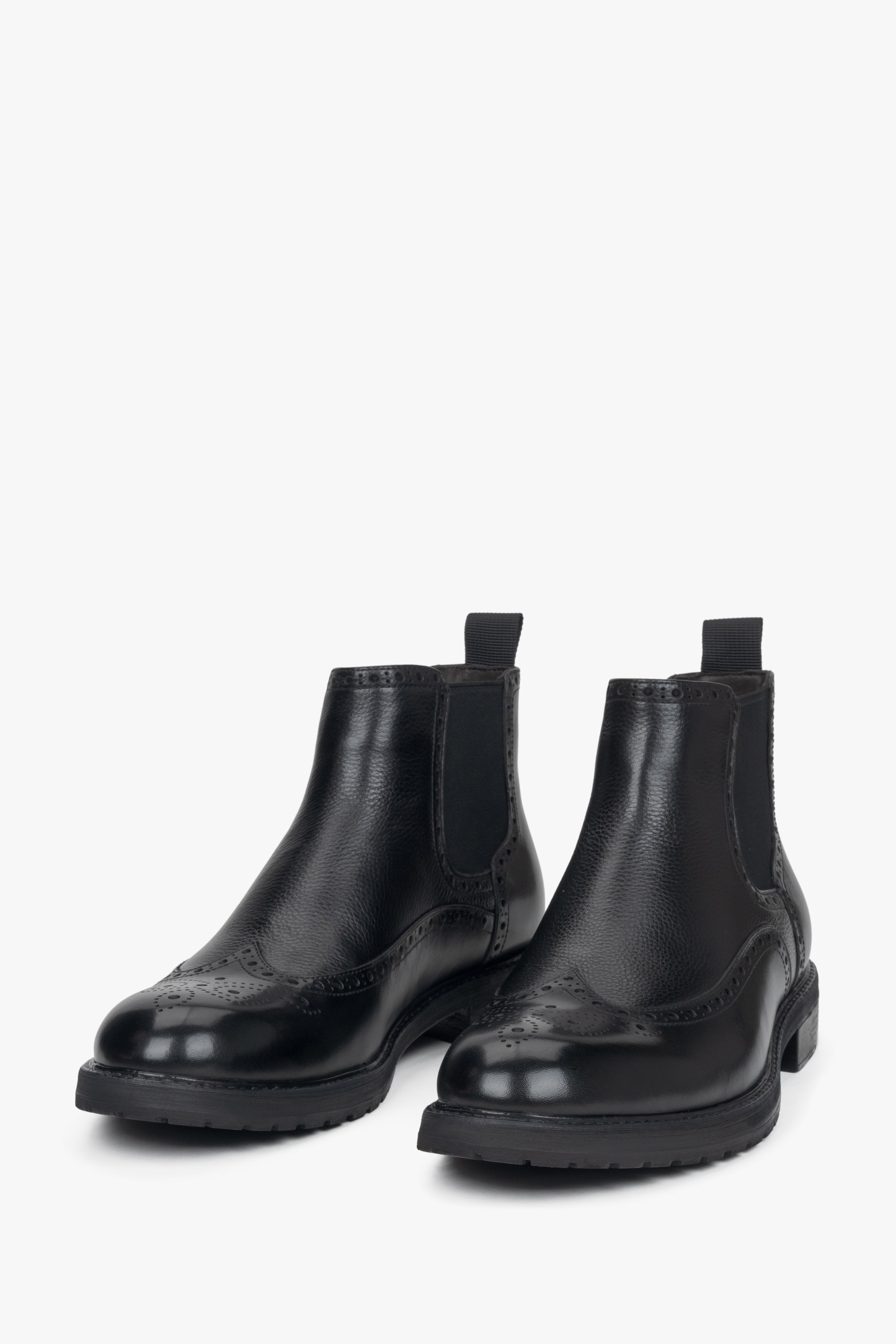 Men's black leather Chelsea boots with folk decoration Estro - close-up on the toe.