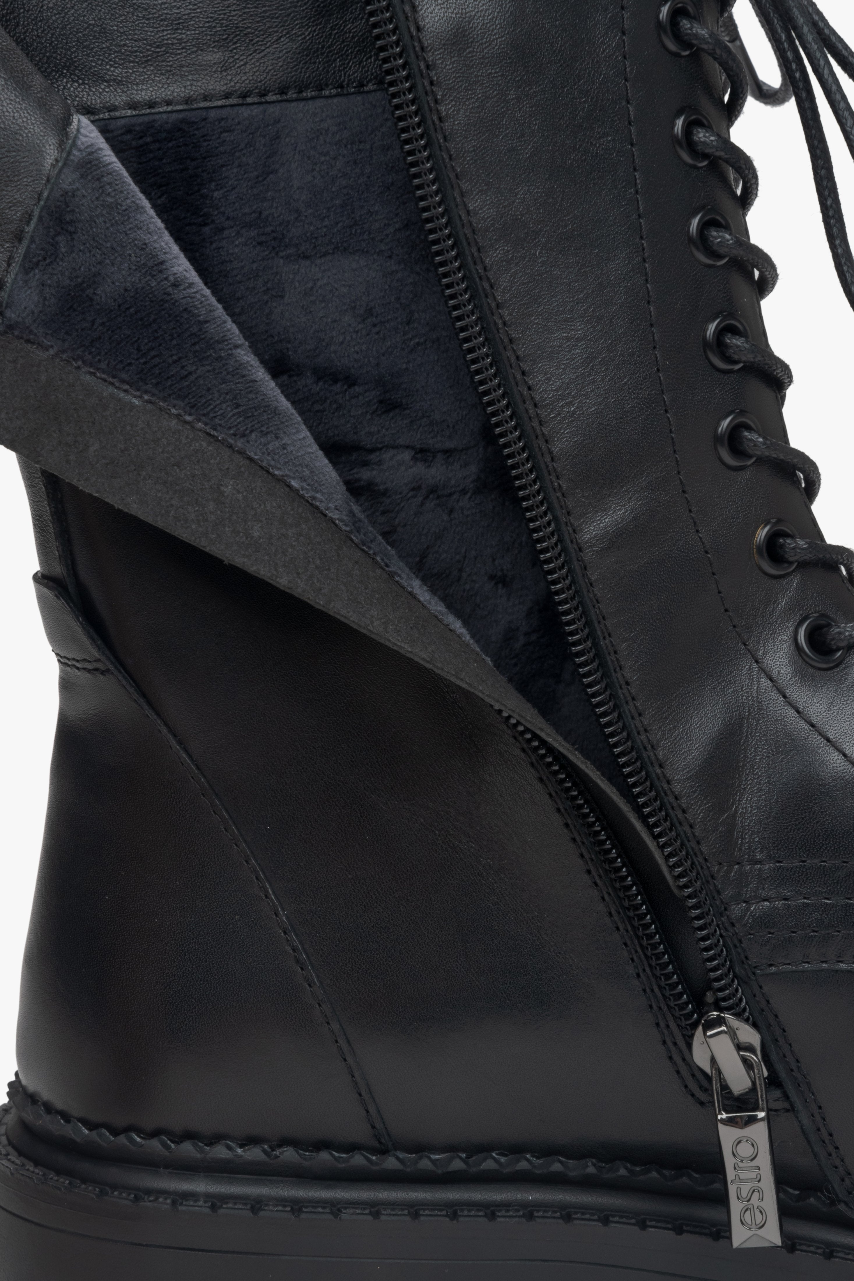 Black leather women's ankle boots Estro - close-up of the interior of the model.