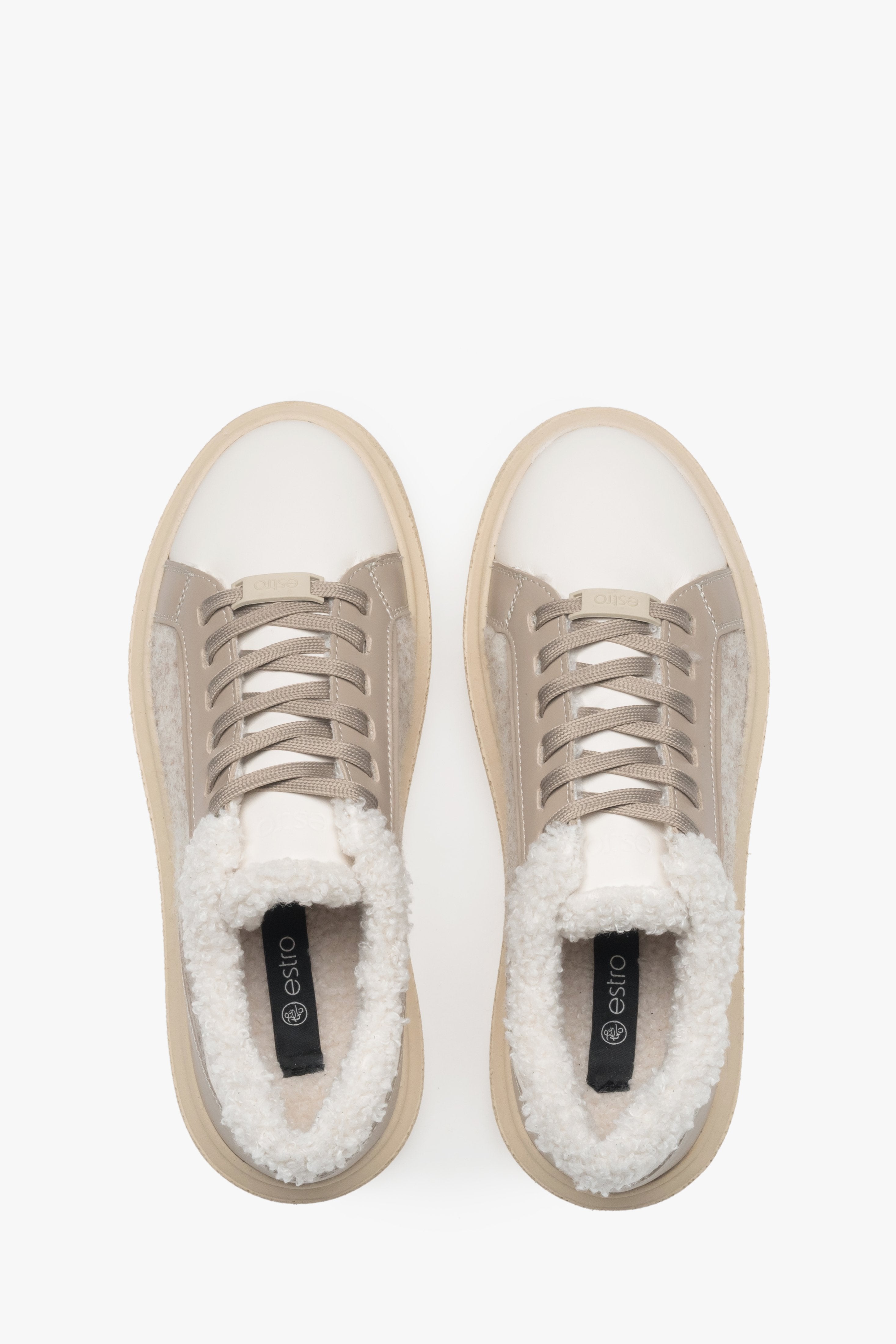 Women's insulated beige winter sneakers Estro - top view of the model.