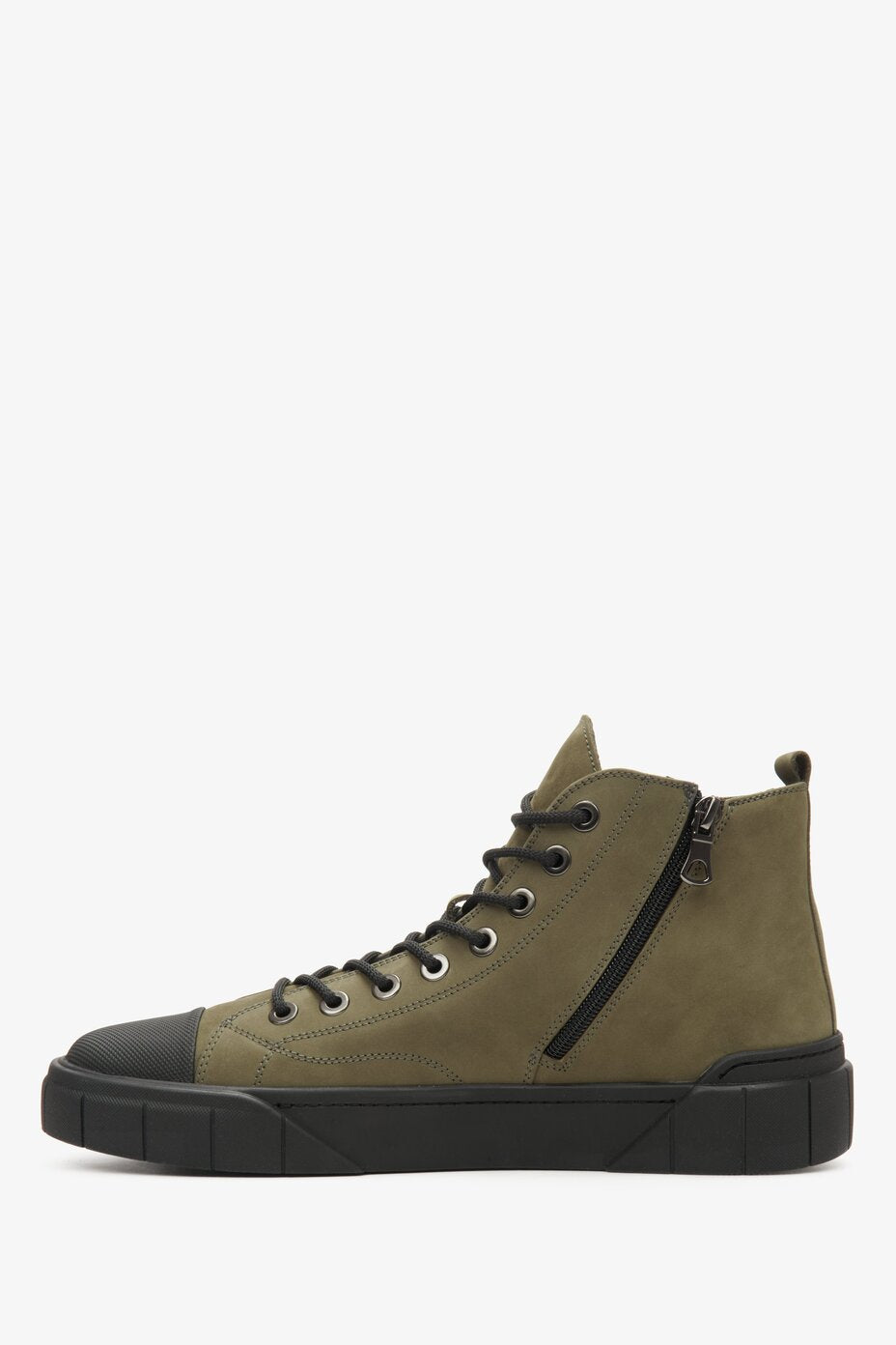 High-top men's lace-up sneakers in green by Estro - shoe profile.