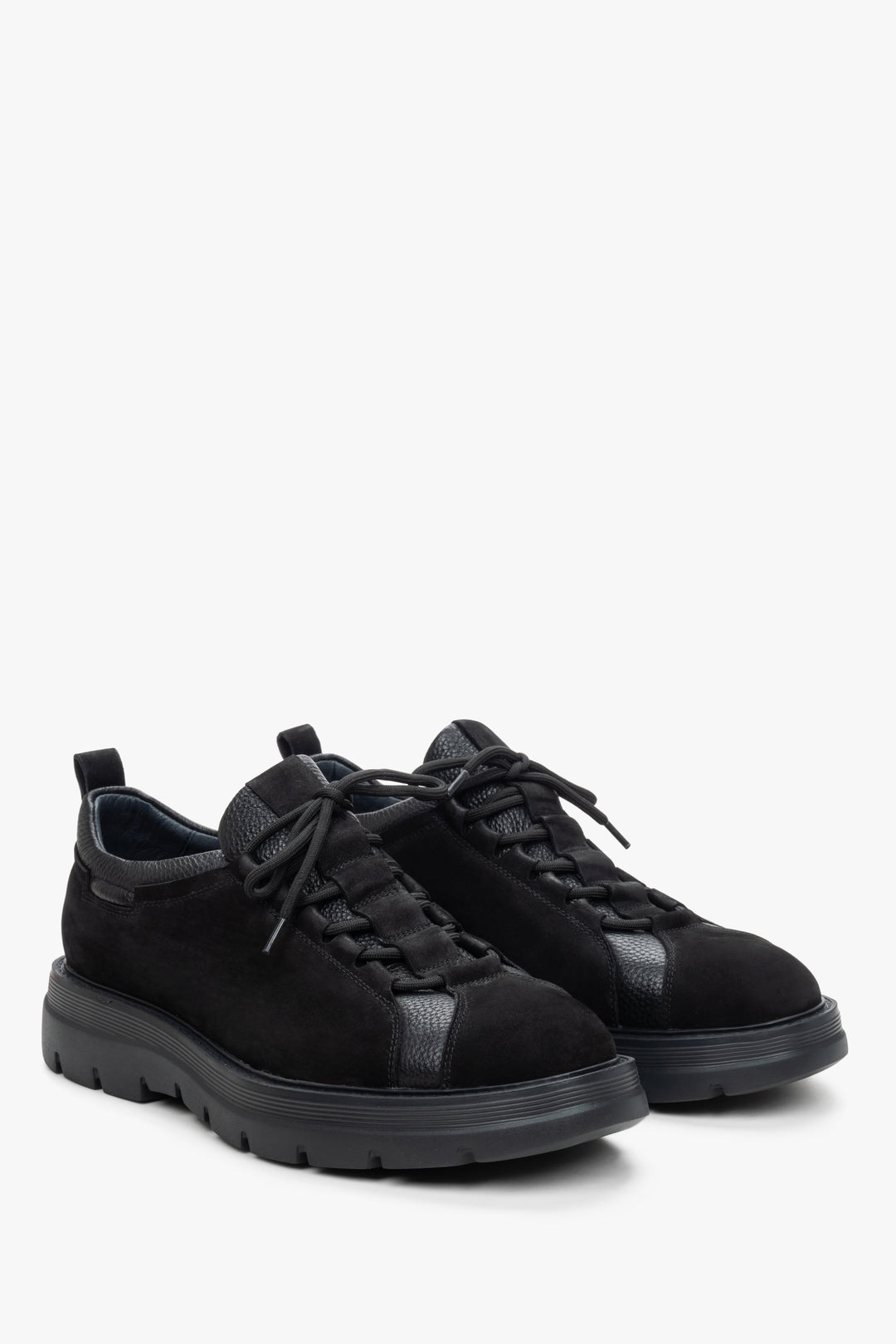Men's black sneakers made of nubuck and genuine leather by Estro.