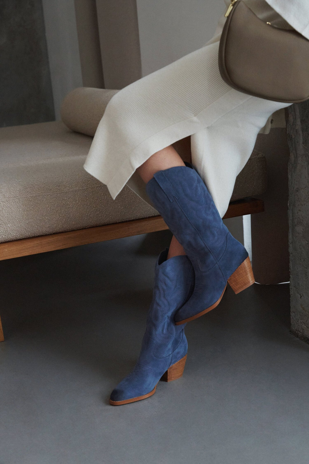 Women's Blue Velour Cowboy Boots with Embroidery Estro ER00113888