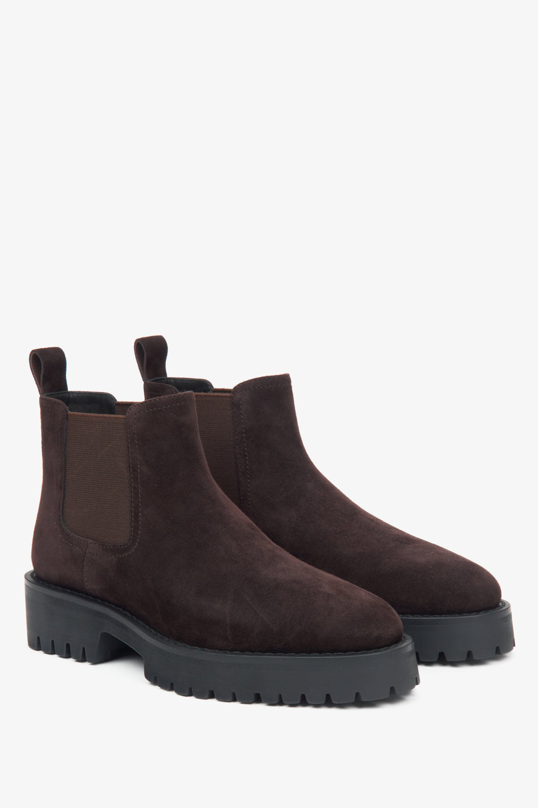 Estro dark brown low Chelsea boots for women made of genuine velour - close-up of the toe and side line of the shoes.