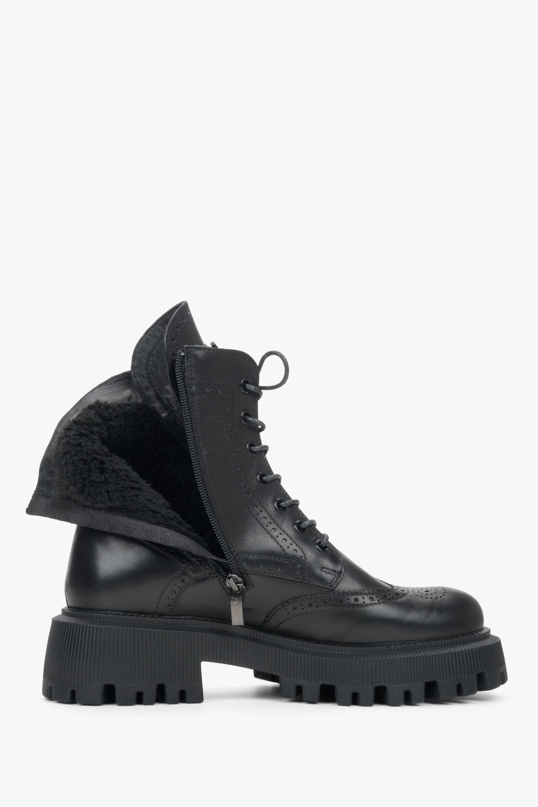 Lace-up, leather Estro women's boots platform - shoe profile and close-up on details.