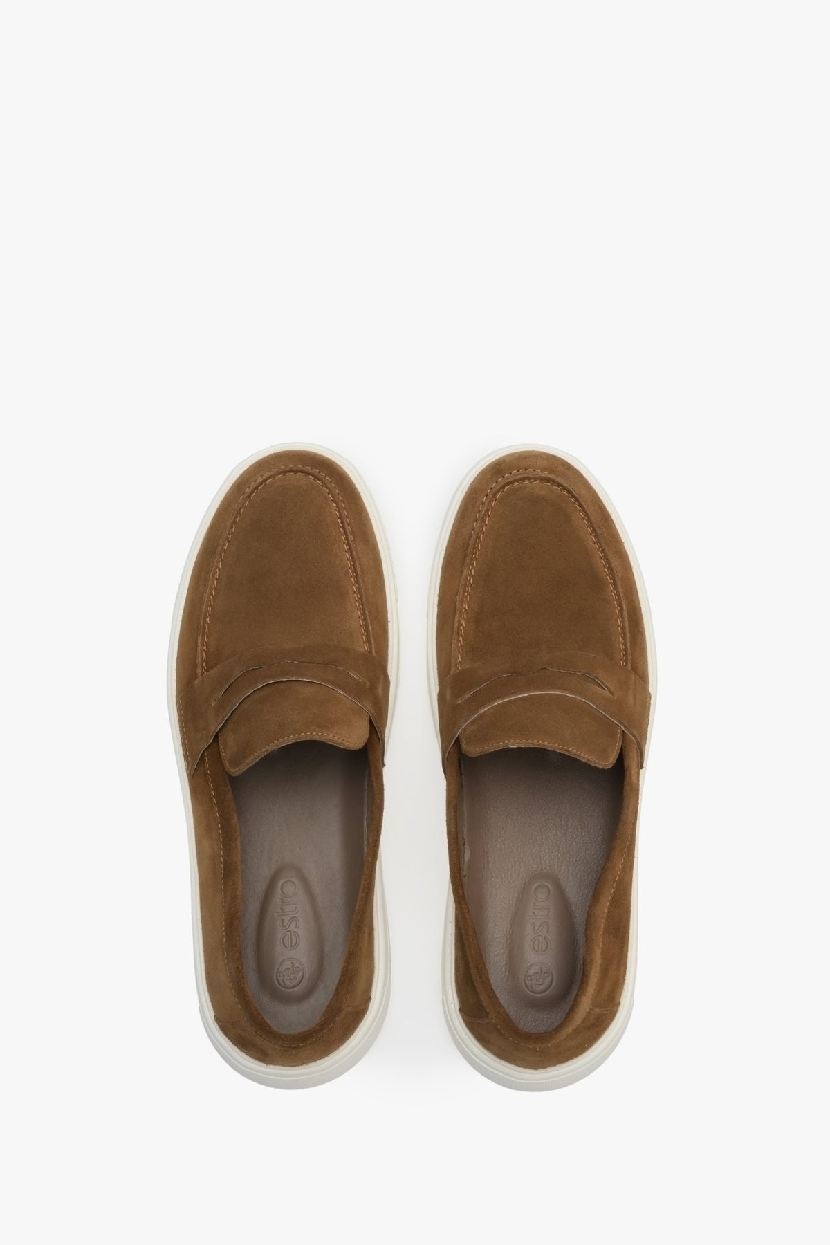 Estro brown suede moccasins for gentlemen - top view model presentation.