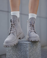 Women's Grey Ankle Boots with Laces made of Genuine Suede Estro ER00113498