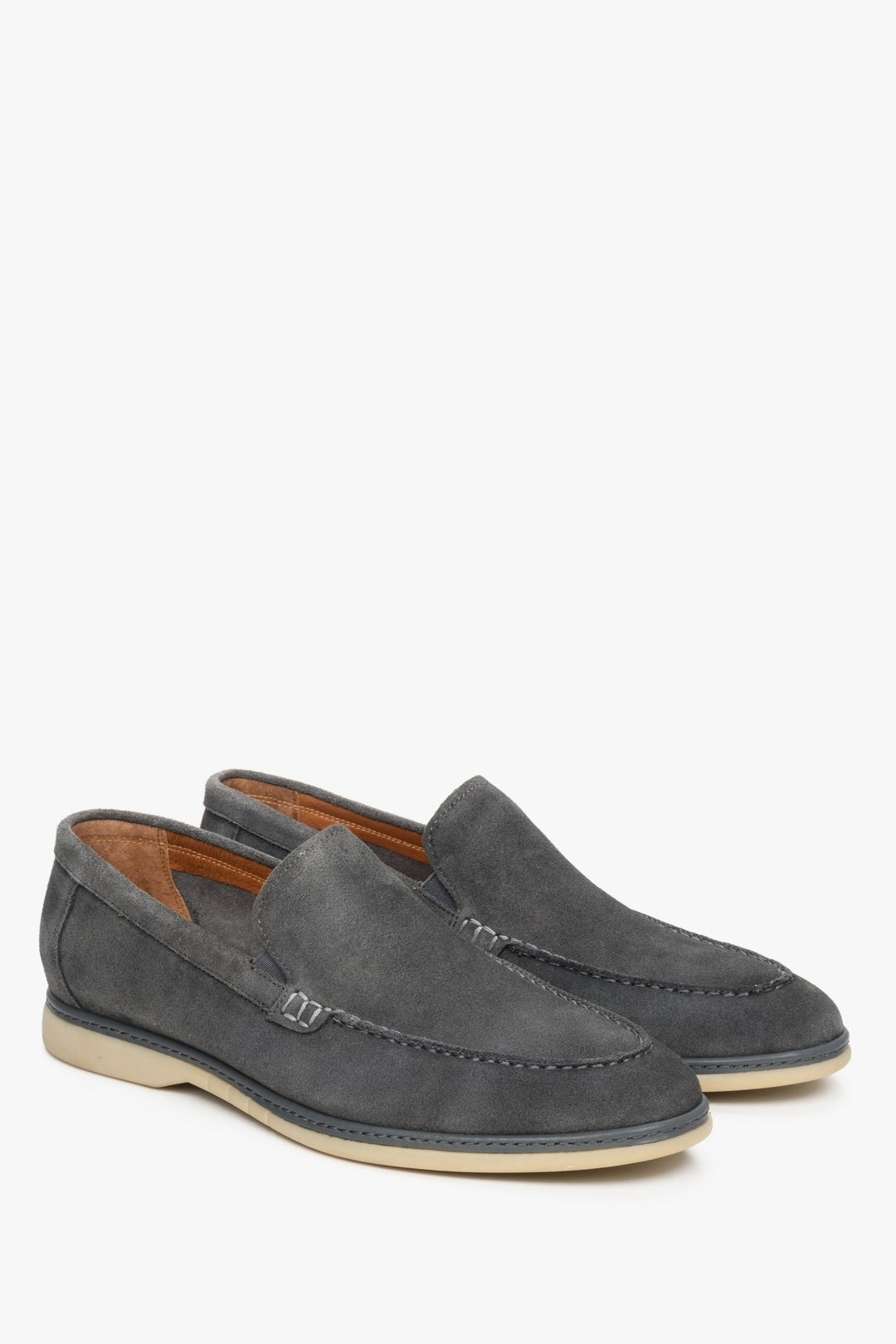 Men's grey loafers made of genuine velour for fall by Estro.