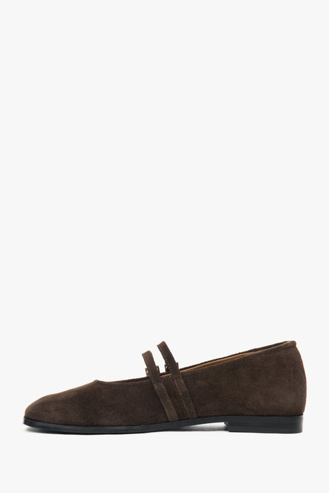 Luxury women's ballet flats by Estro in a deep brown shade, crafted from premium Italian genuine velour.