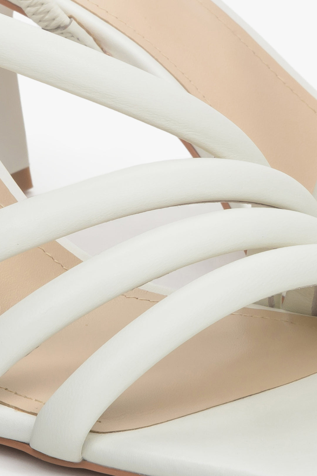 Women's strappy sandals in light beige made of natural leather by Estro - a close up on details.