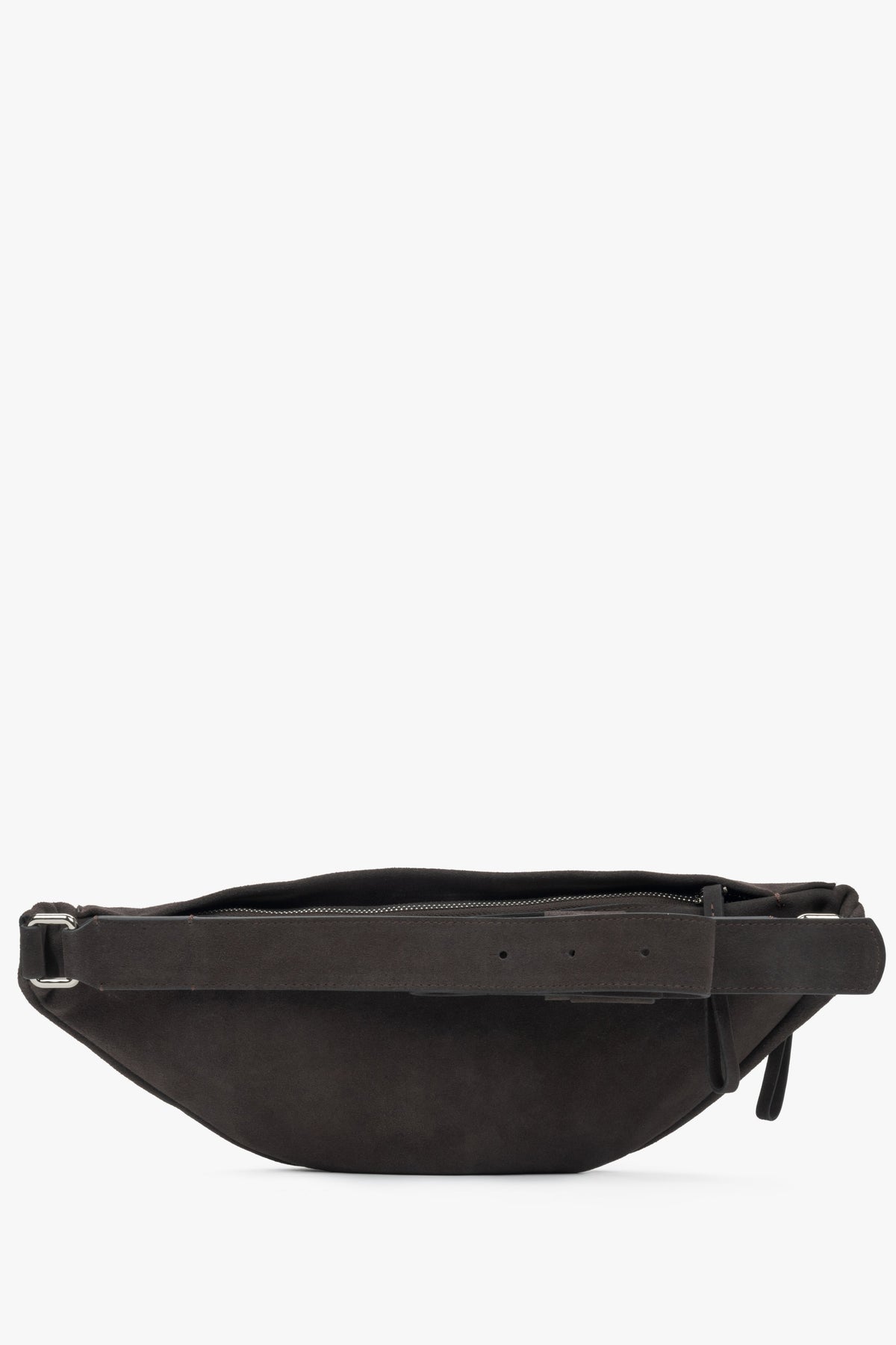 Dark brown women's fanny pack made of natural velour from Estro - back of the model.