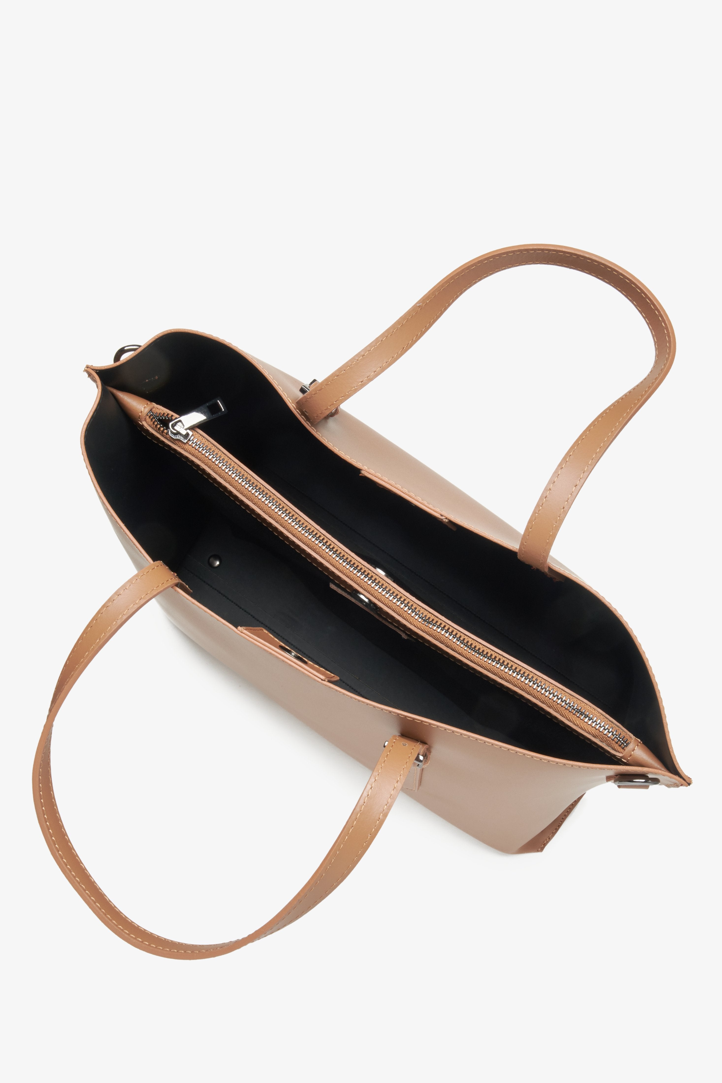 Women's brown leather shopper bag.