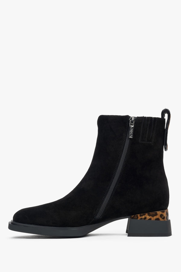 Women's black velour ankle boots Estro - side profile.