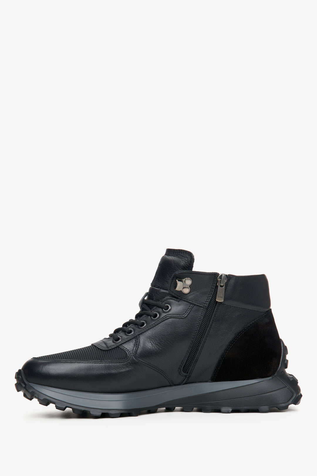 High-top men's black leather  sneakers - shoe profile.