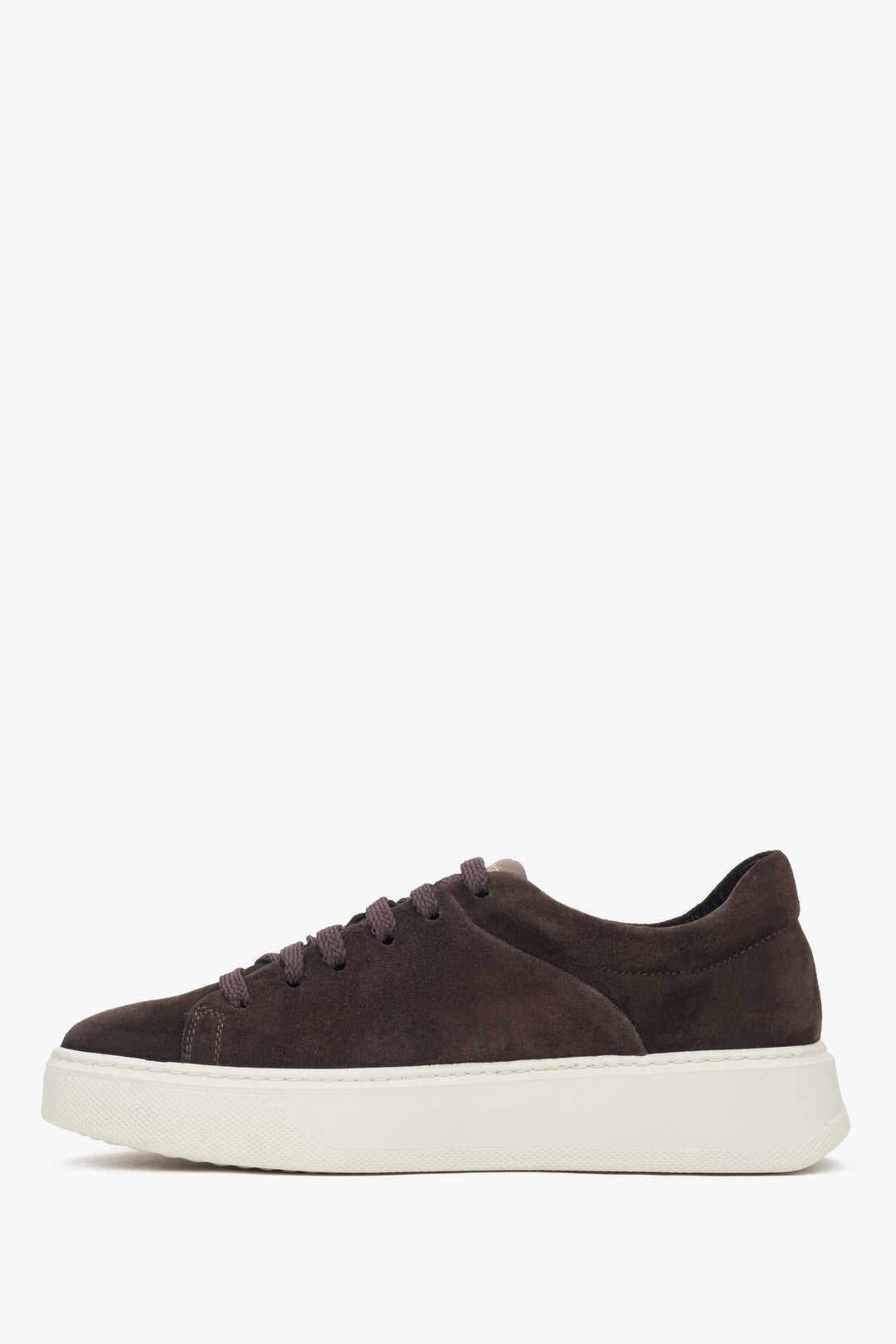 Women's brown velour sneakers Estro - shoe profile.