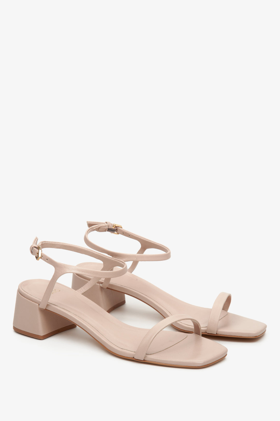 Lightweight, women's beige  sandals made of genuine leather with a sturdy heel by Estro.