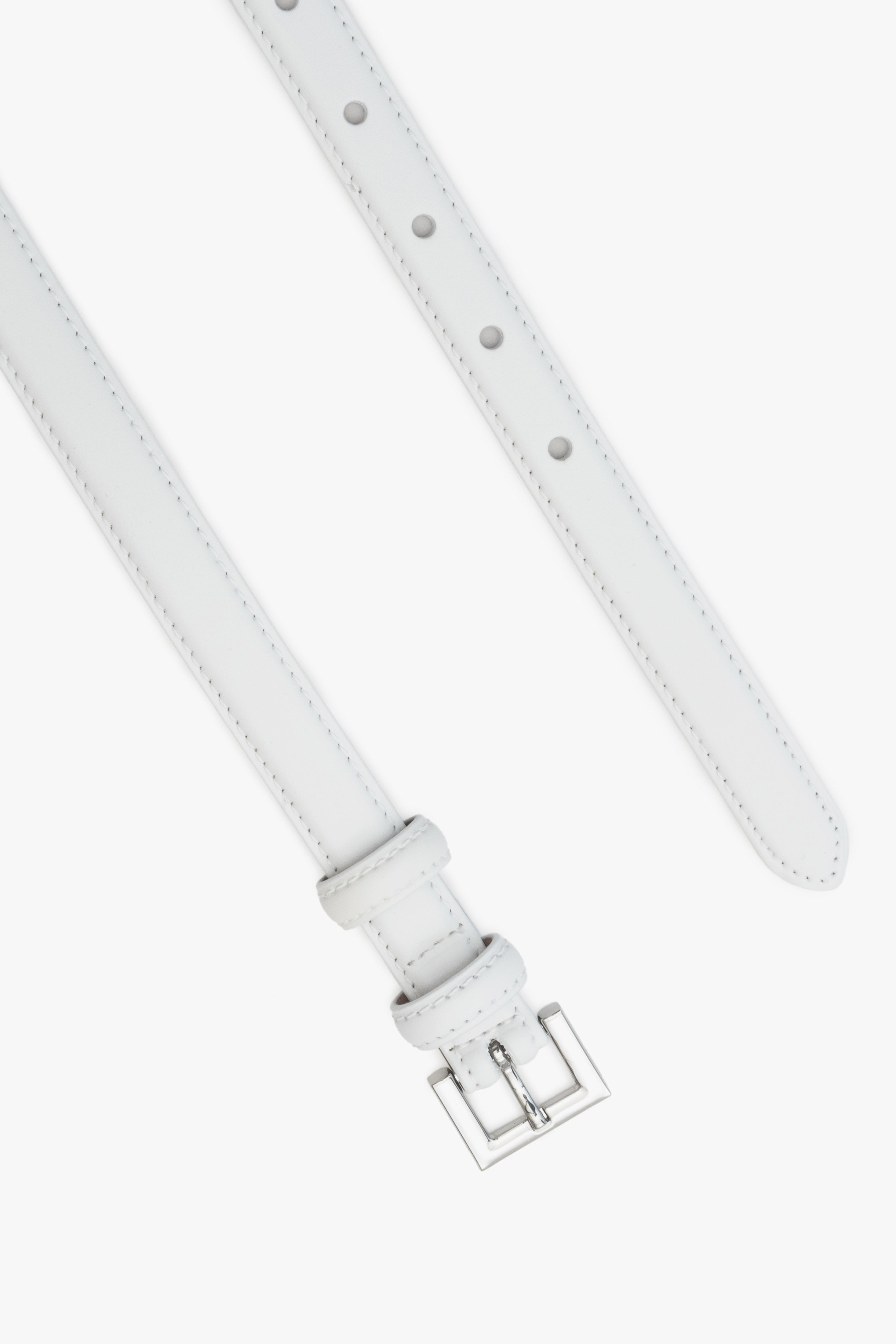 Women's white belt with silver buckle Estro.