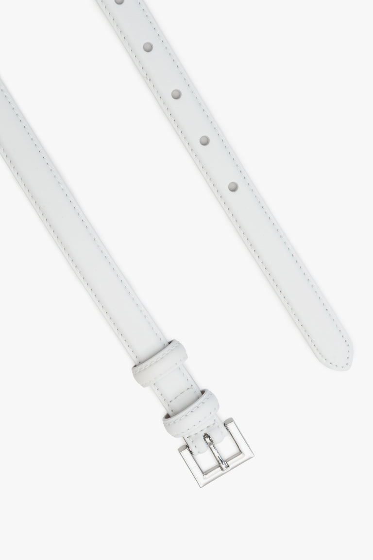 Women's white belt with silver buckle Estro.