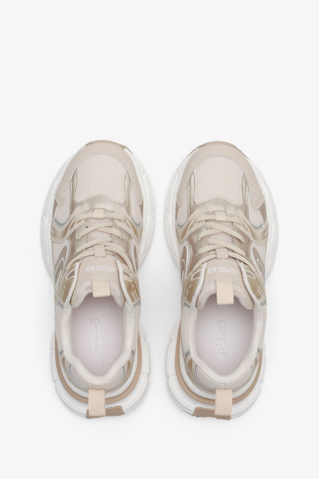 Women's beige and white sneakers with mesh ES 8 - top view presentation of the model.