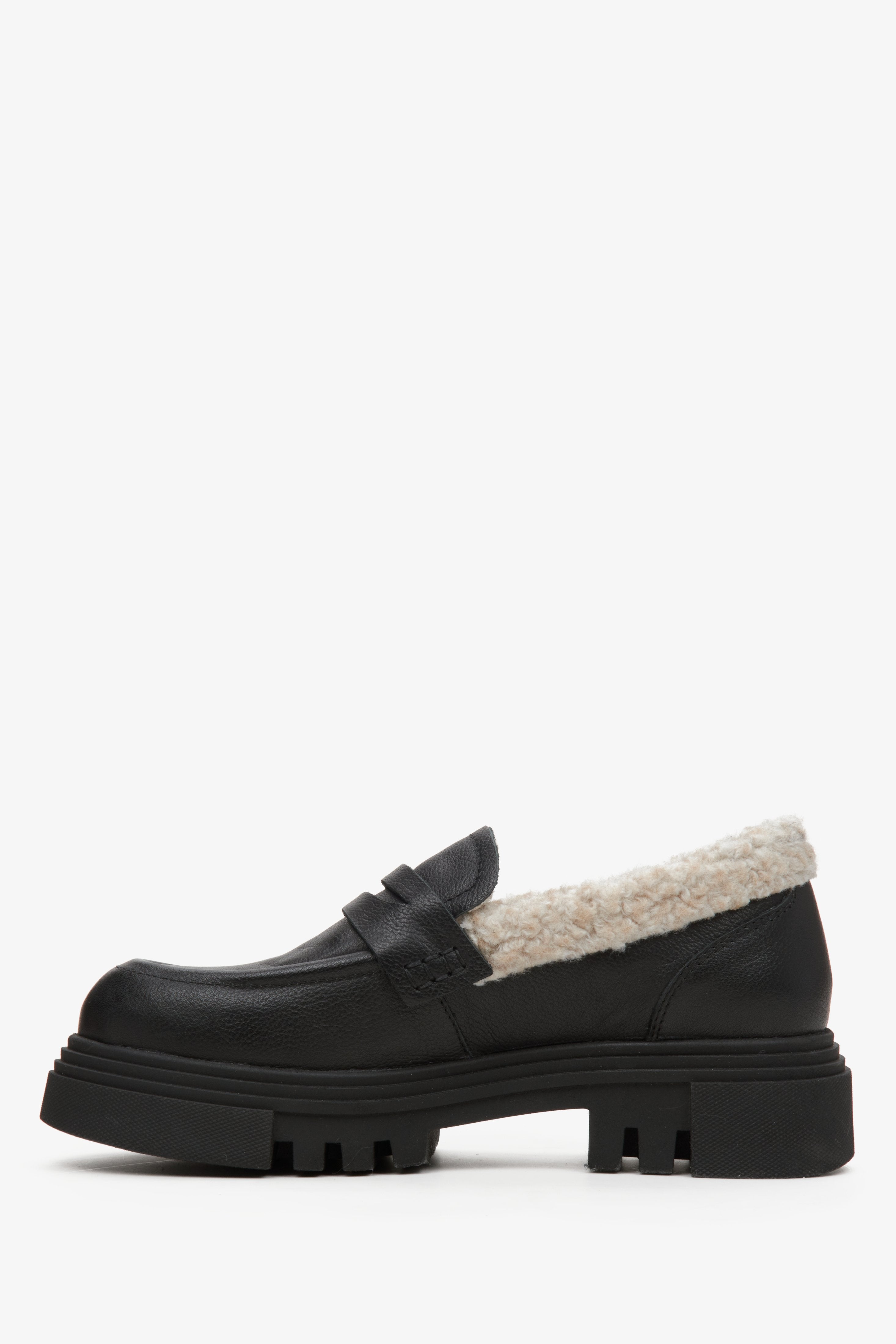 Women's black winter moccasins with insulation in contrasting colour by Estro - shoe profile.