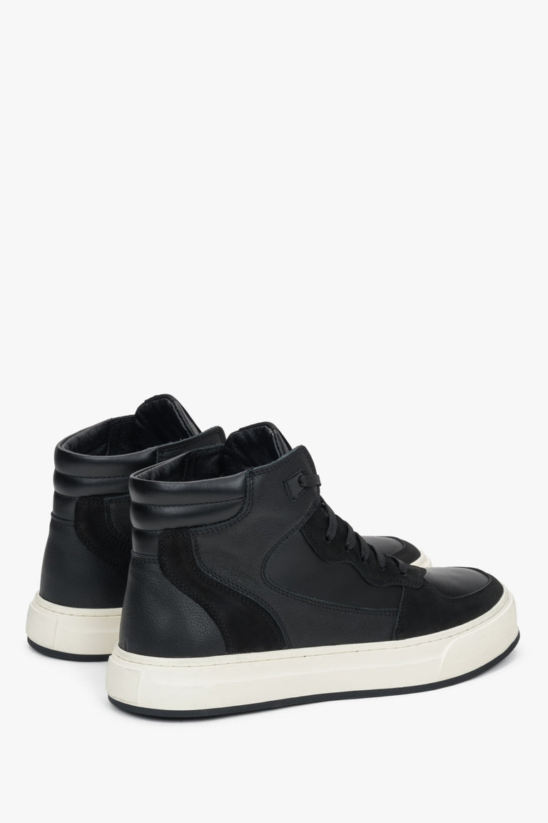 Black men's high-top sneakers made of Italian leather and nubuck with insulation by Estro.