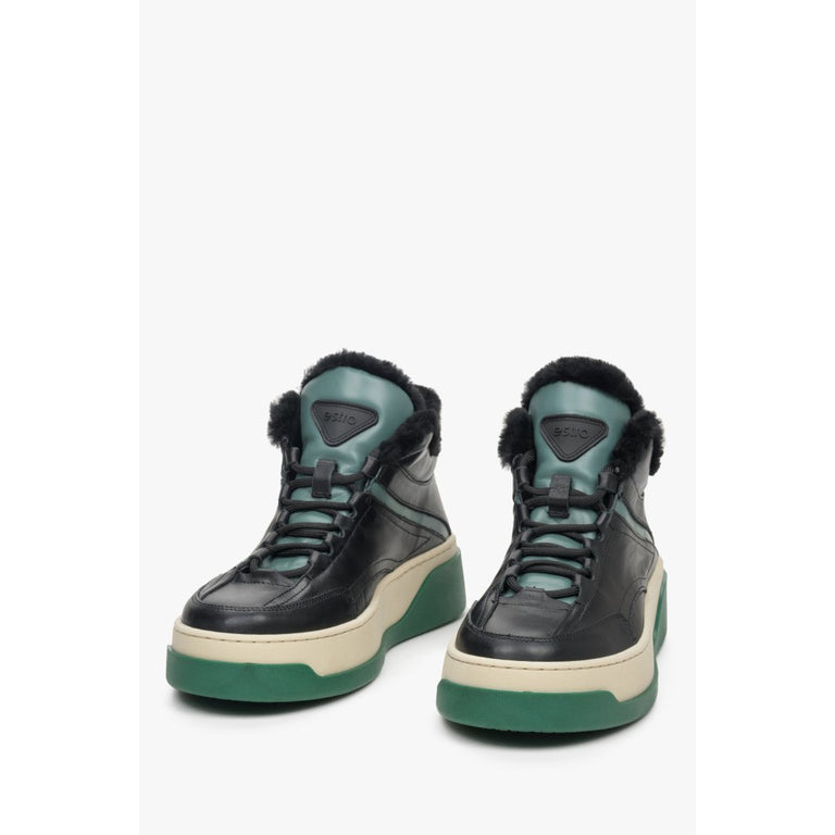 Winter sneakers in black and green with insulation by Estro.