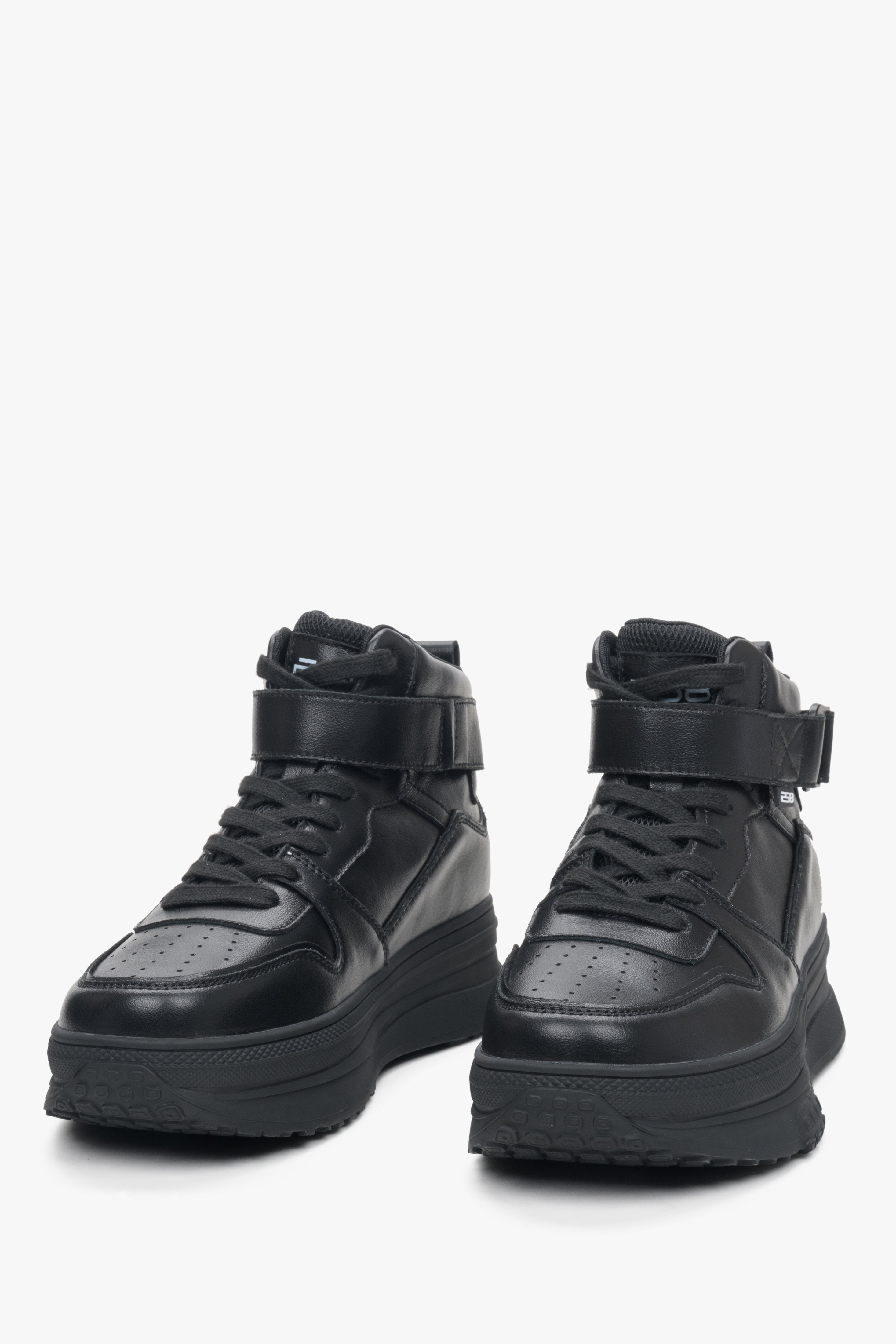 Leather, high-top women's sneakers ES8 in black colour.