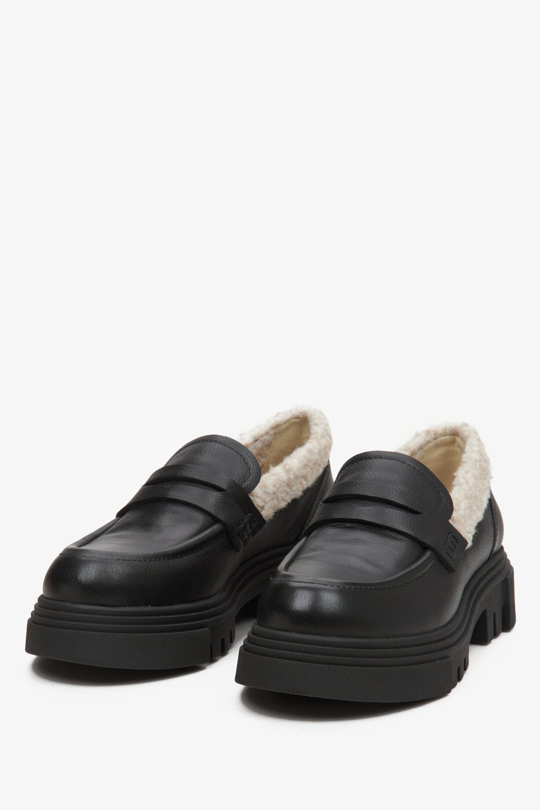 Women's insulated, black Estro leather moccasins - perfect for winter for everyone.