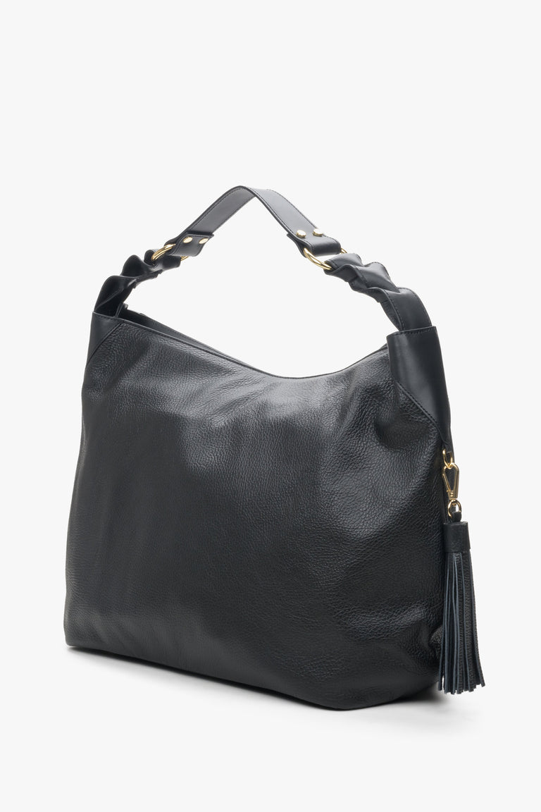 Women's black leather hobo bag by Estro.