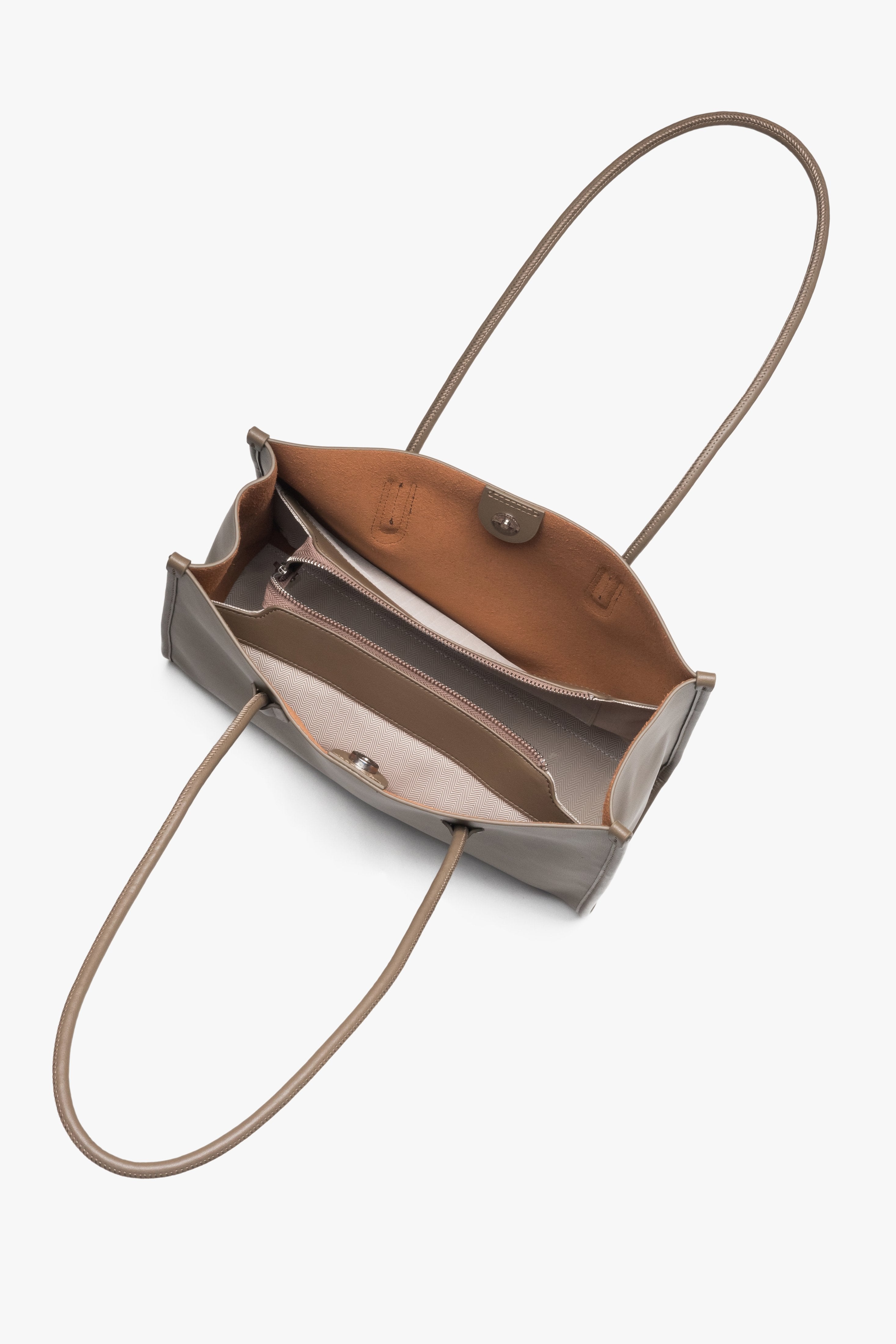 Timeless dark beige women's shopper bag by Estro with long handles, made of genuine leather.