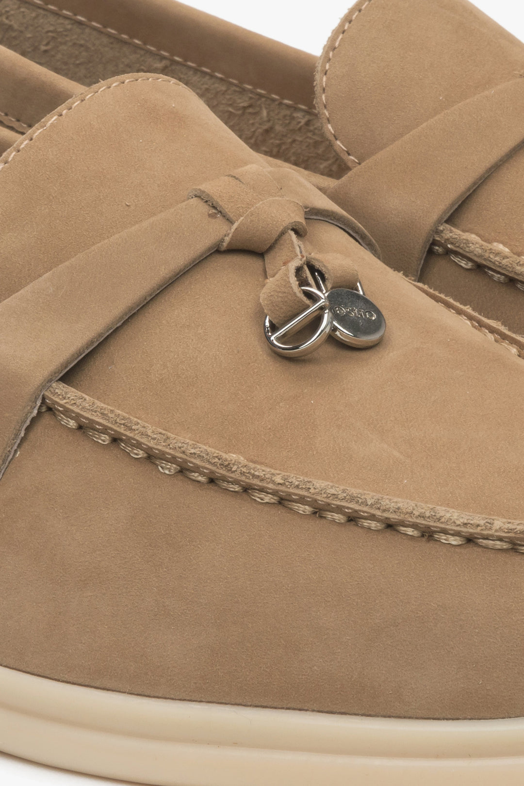 Women's brown tassel loafers made with nubuck - details.