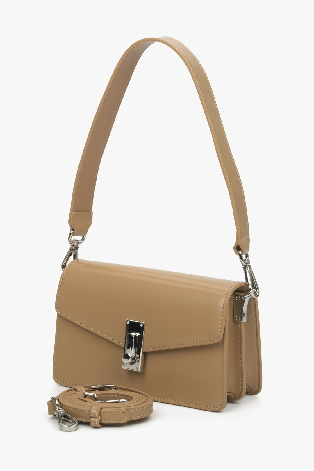 Women's light brown leather shoulder bag by Estro.