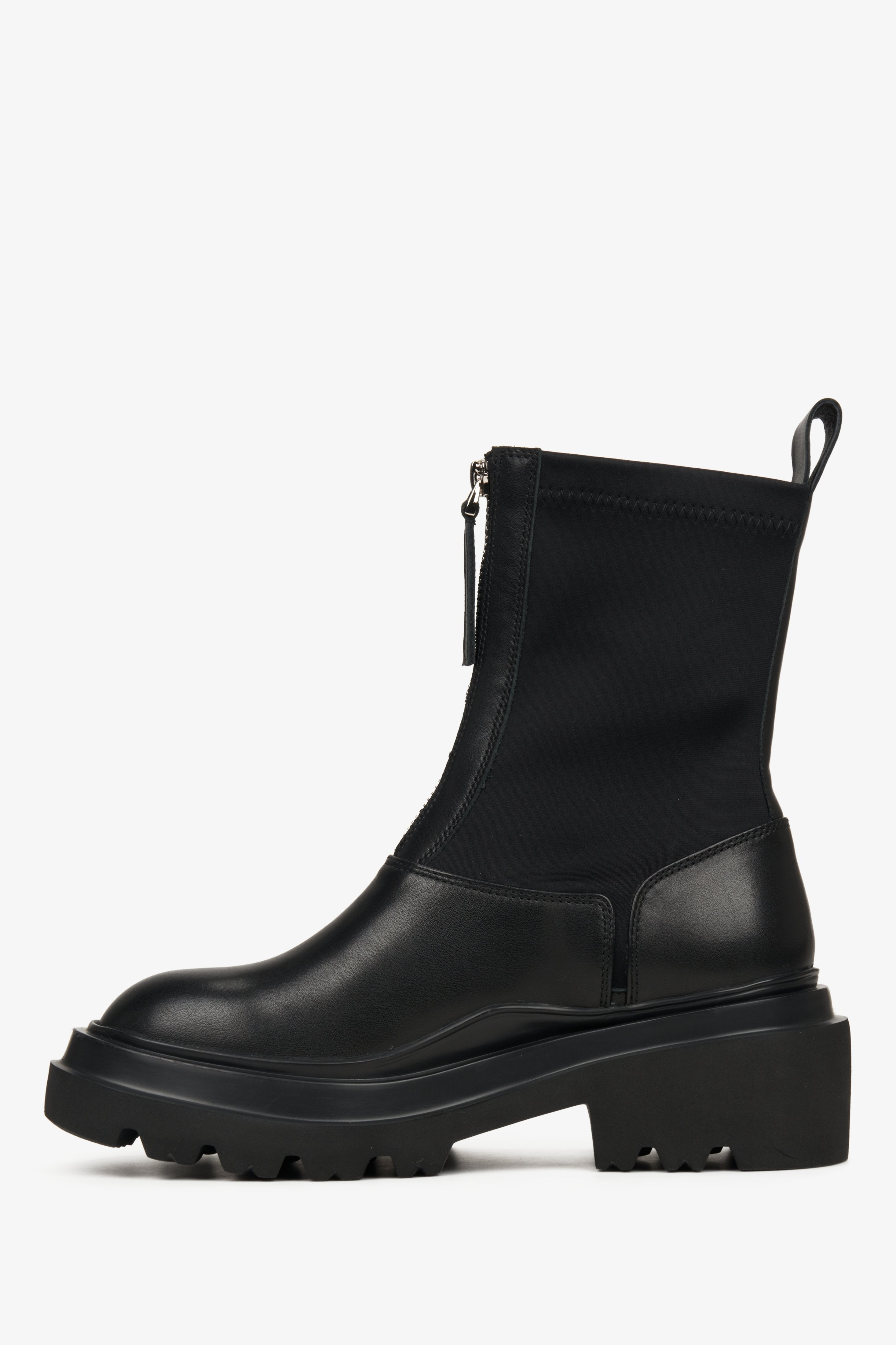 Black, flexible Estro women's ankle boots with a high upper for spring and autumn - shoe profile.