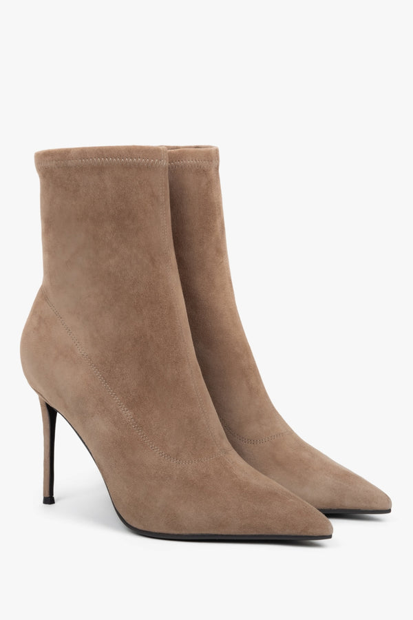 Women’s beige ankle boots with stretch shaft on high stiletto heel Estro.
